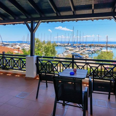شقة Nikiti Seafront Blue المظهر الخارجي الصورة