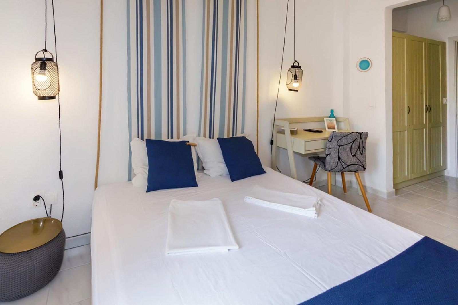 شقة Nikiti Seafront Blue المظهر الخارجي الصورة